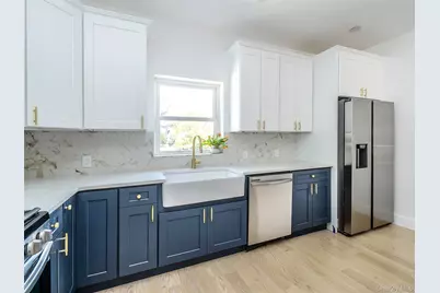 6 Lee Gray Court #2, Glen Cove, NY 11542 - Photo 6