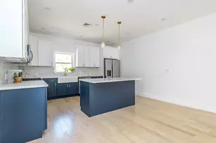 6 Lee Gray Ct, Glen Cove, NY 11542 - Photo 8