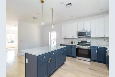 6 Lee Gray Court #2, Glen Cove, NY 11542 - Photo 4