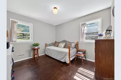 21 Hearthston Lane, Monsey, NY 10952 - Photo 12