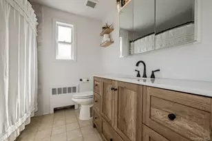 375 W Windsor Pkwy, Oceanside, NY 11572 - Photo 16