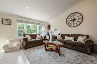 375 W Windsor Pkwy, Oceanside, NY 11572 - Photo 6