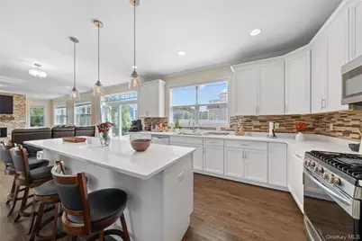 27 Lilac Lane, Ridge, NY 11961 - Photo 8