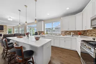 27 Lilac Ln, Ridge, NY 11961 - Photo 8