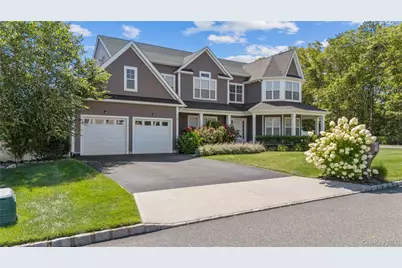 27 Lilac Lane, Ridge, NY 11961 - Photo 2