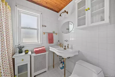 44 Madison Street, Lynbrook, NY 11563 - Photo 22