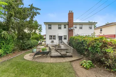 25340 147th Avenue, Rosedale, NY 11422 - Photo 18