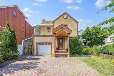 19703 McLaughlin Avenue, Hollis, NY 11423 - Photo 2