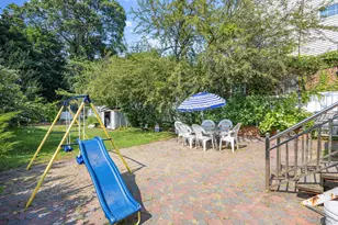 197-03 McLaughlin Ave, Hollis, NY 11423 - Photo 10