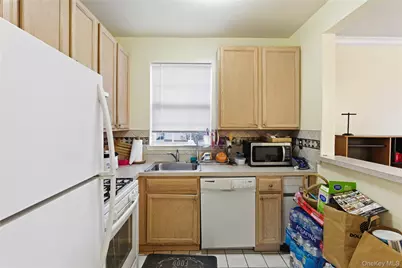 163 Surf Drive, Bronx, NY 10473 - Photo 14