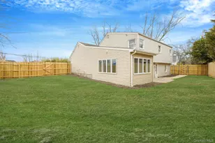 2 Bay Pl, Bay Shore, NY 11751 - Photo 4