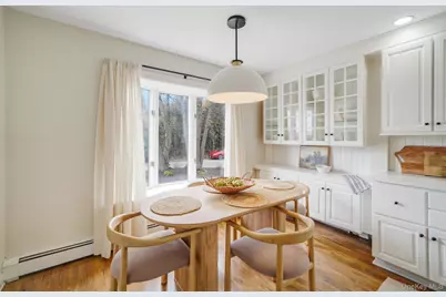 2 Bay Place, Bay Shore, NY 11751 - Photo 8