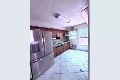 11815 Springfield Boulevard, Springfield Gardens, NY 11411 - Photo 4