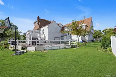1134 Bay 27th Street, Far Rockaway, NY 11691 - Photo 18