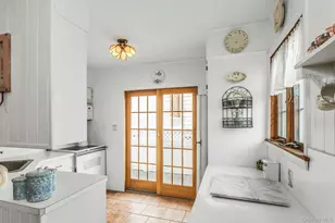 42 Westgate Rd, Massapequa Park, NY 11762 - Photo 6