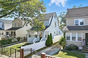 141-16 181st St, Springfield Gardens, NY 11413 - Photo 2