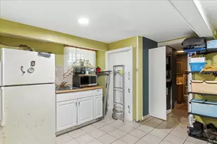 141-16 181st St, Springfield Gardens, NY 11413 - Photo 16