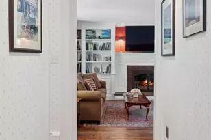 2 Hawk Dr, Lloyd Harbor, NY 11743 - Photo 8