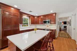 2 Hawk Dr, Lloyd Harbor, NY 11743 - Photo 14