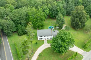 127 North St, Manorville, NY 11949 - Photo 38