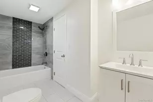 40 White St, Brentwood, NY 11717 - Photo 8