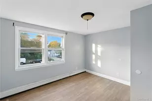 40 White St, Brentwood, NY 11717 - Photo 6