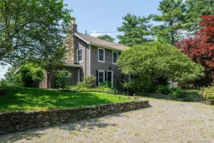 26 Curry Ln, Hyde Park, NY 12538 - Photo 2