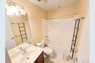 31 Stahlman Lane, Patchogue, NY 11772 - Photo 12