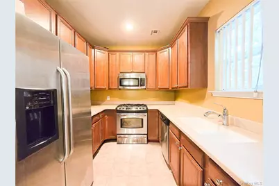 31 Stahlman Lane, Patchogue, NY 11772 - Photo 8