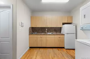 141 Blauvelt Rd, Monsey, NY 10952 - Photo 4