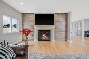 94 Forest Ave, Massapequa, NY 11758 - Photo 16