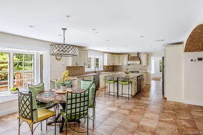 12 Sloanes Court, Sands Point, NY 11050 - Photo 16