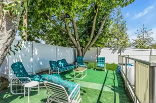 28 Lexington Ave, Freeport, NY 11520 - Photo 18