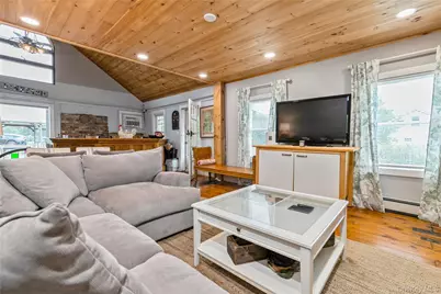 35950 Main Road, Cutchogue, NY 11935 - Photo 16