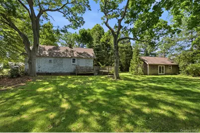26 Garfield Avenue, East Islip, NY 11730 - Photo 20