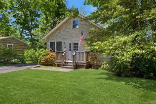 26 Garfield Ave, East Islip, NY 11730 - Photo 4