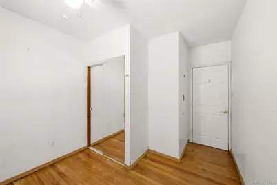 26 Garfield Avenue, East Islip, NY 11730 - Photo 14