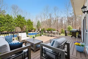 39 Hollow Ln, Westhampton, NY 11977 - Photo 4