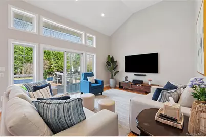 39 Hollow Lane, Westhampton, NY 11977 - Photo 8