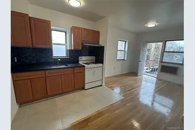 85-45 Britton Avenue, Elmhurst, NY 11373 - Photo 10