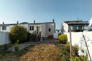 230 E New York Ave, Valley Stream, NY 11580 - Photo 34