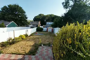 230 E New York Ave, Valley Stream, NY 11580 - Photo 30