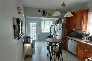 230 E New York Ave, Valley Stream, NY 11580 - Photo 8