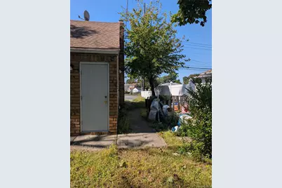 186 Westbury Boulevard, Hempstead, NY 11550 - Photo 12