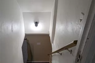 186 Westbury Blvd, Hempstead, NY 11550 - Photo 6