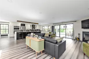 8 Family Ln, Levittown, NY 11756 - Photo 6