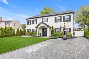 8 Family Ln, Levittown, NY 11756 - Photo 28