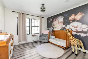 8 Family Ln, Levittown, NY 11756 - Photo 18