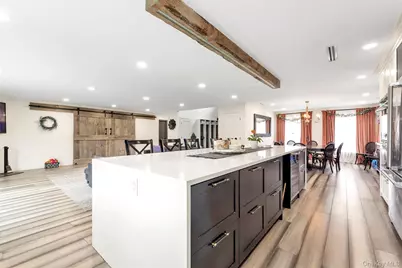 8 Family Lane, Levittown, NY 11756 - Photo 12