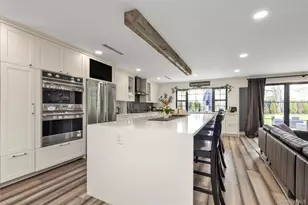 8 Family Ln, Levittown, NY 11756 - Photo 10